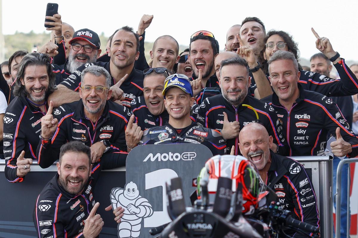 Bezzecchi celebra la 'pole'