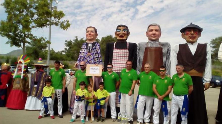 Magallón asiste al Encuentro de Gigantes de Aragón en Fraga