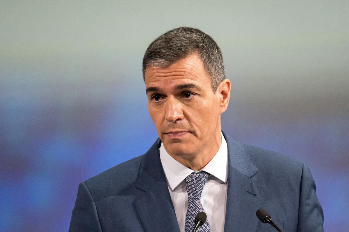 Sánchez anuncia que el Gobierno propondrá limitar la publicidad institucional en los medios