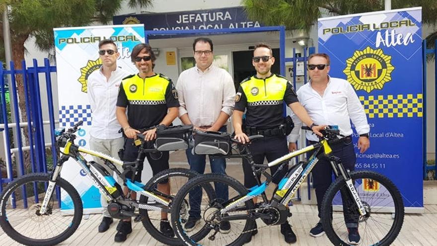 La Policía Local de Altea incorpora bicicletas eléctricas para patrullar las calles