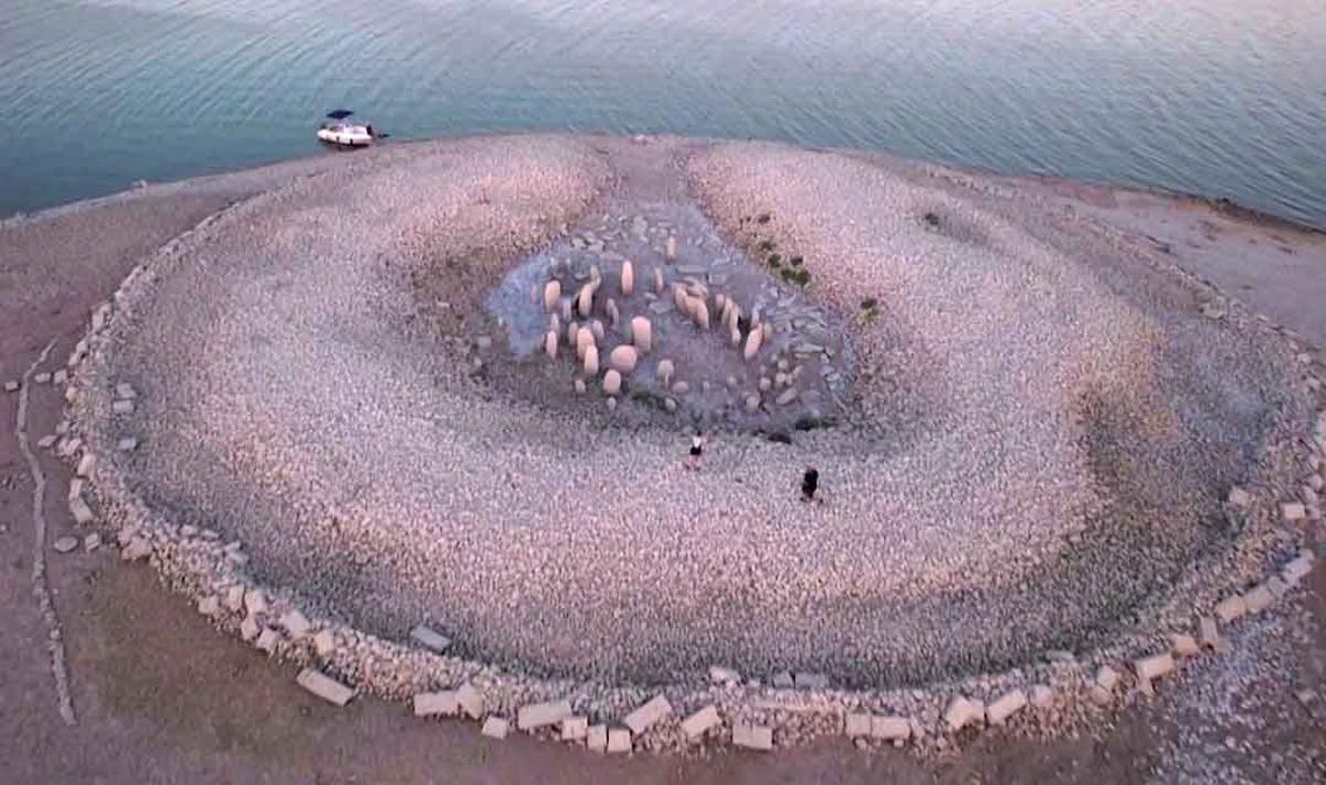 El Stonehenge español emerge por la sequía en Cáceres