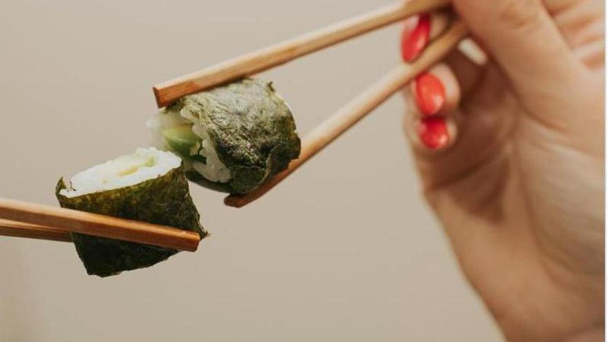 ¿Buffet libre a mitad de precio? Así es el local de Sevilla que mezcla sushi con lo mejor de la cocina casera