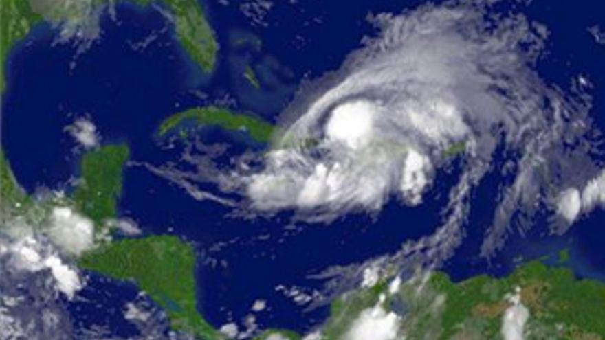 La tormenta Hanna enfila hacia el sudeste de EEUU