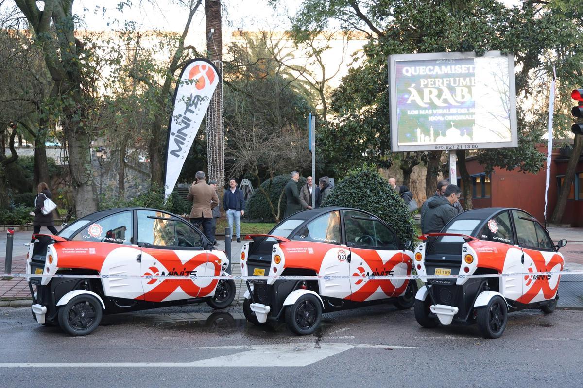 Galería | Así ha sido la presentación de los nuevos microvehículos eléctricos en Cáceres