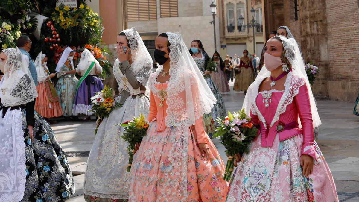 Búscate en el segundo día de Ofrenda por las calles del Mar y Avellanas (entre las 11.00 y 12.00 horas)