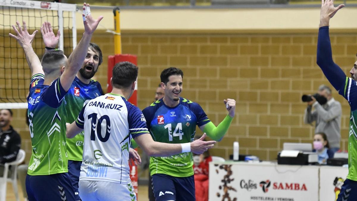 Celebración de los jugadores Abel Bernal, Chema Giménez, Dani Ruiz e Ignacio Sánchez