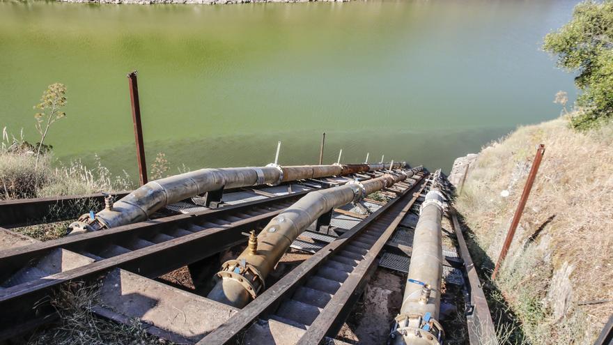 Los cacereños piden agua de calidad tras 30 años de espera