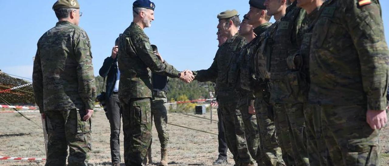 Visita de Felipe VI a las maniobras militares de la OTAN en San Gregorio.