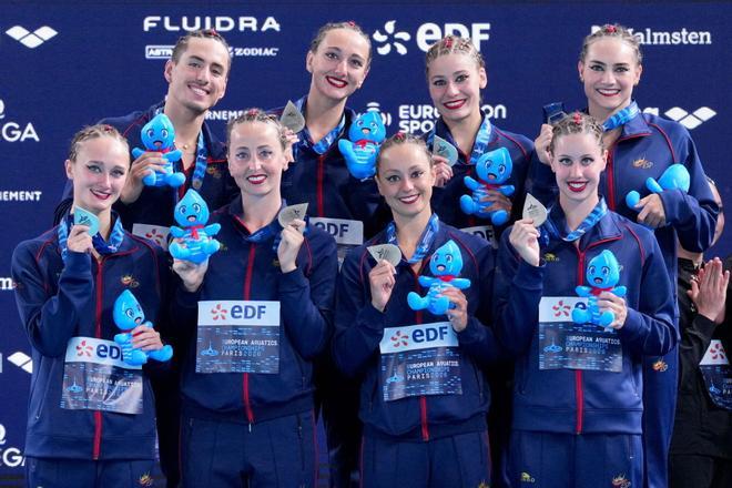 España sale reforzada de París con ocho medallas y una nueva forma de entender la natación artística: "Nunca antes nos había copiado Rusia"