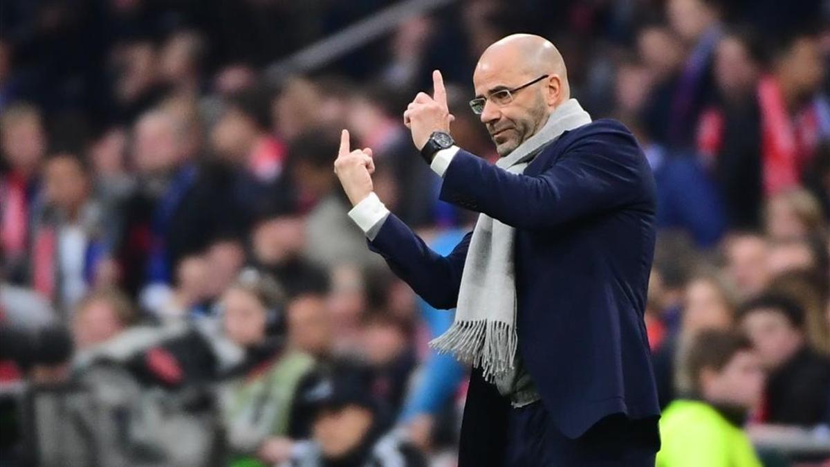 Peter Bosz, durante el Ajax-Olympique de Lyon del pasado miércoles