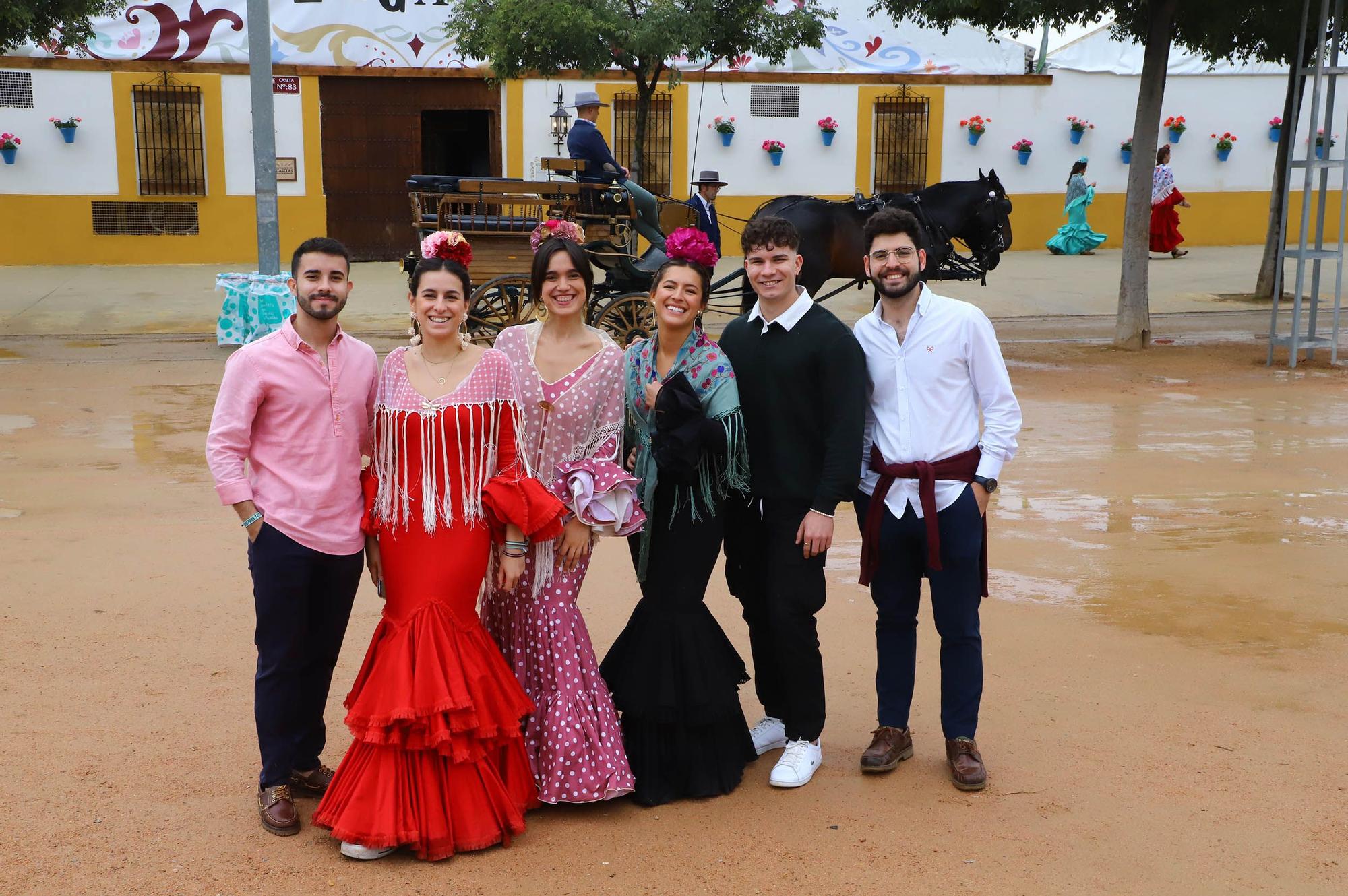 Amigos y familiares en El Arenal el martes de Feria