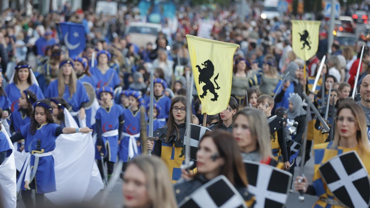 Imagen del último desfile de San Jorge, en  Cáceres.