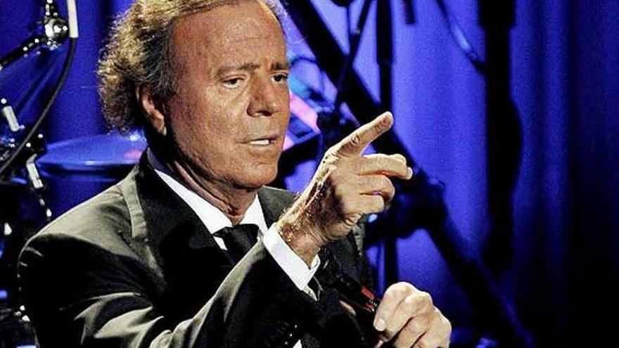 El cantante Julio Iglesias.