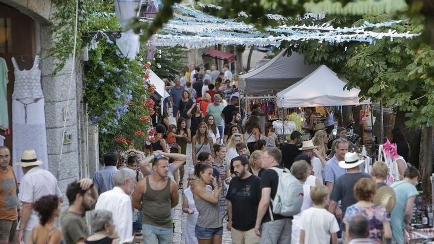 Urlauberdorf Valldemossa auf Mallorca führt Katalanisch-Klausel für die Vergabe von Geschäfts-Lizenzen ein