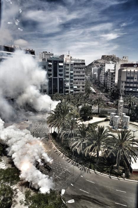 Hogueras 2019: Apoteosis en Luceros con la mascletà de Reyes Martí.