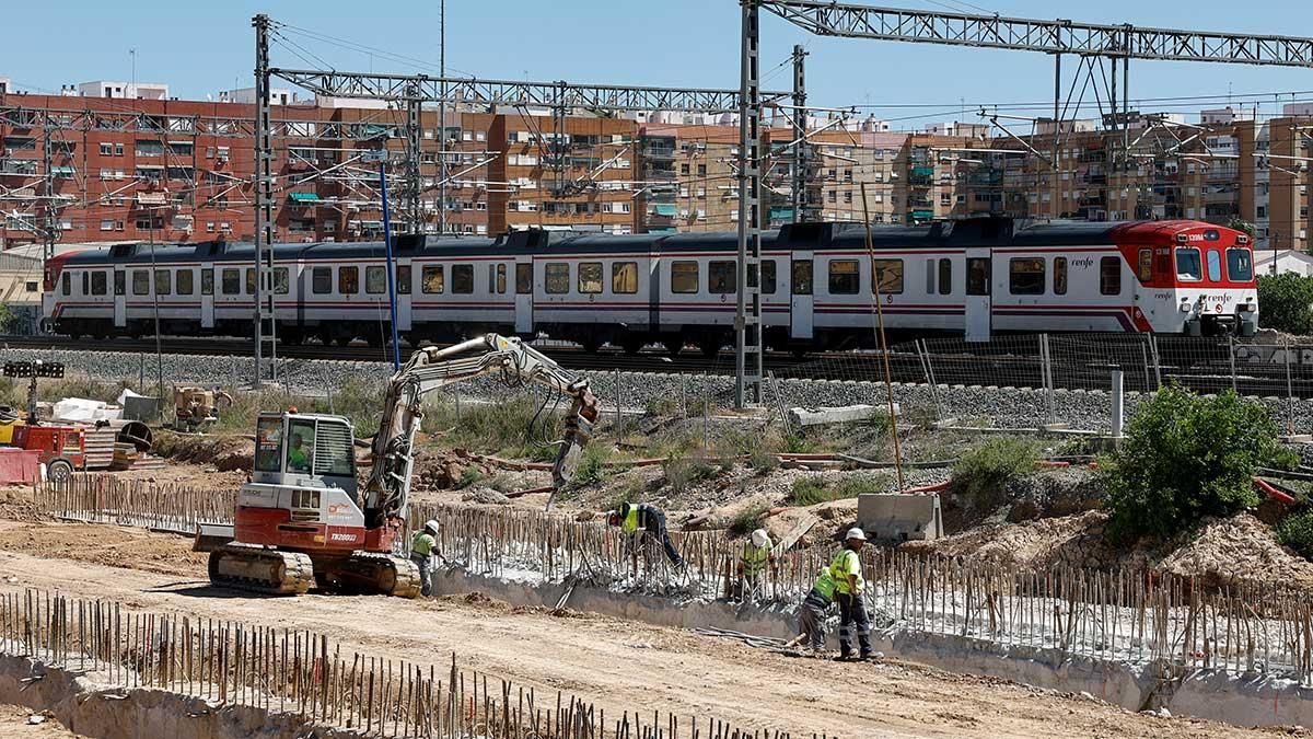 obras del Canal de Acceso de València, la actuación ferroviaria y urbanística más ambiciosa de la Comunitat Valenciana, clave para la capital y el Corredor Mediterráneo, según Adif.