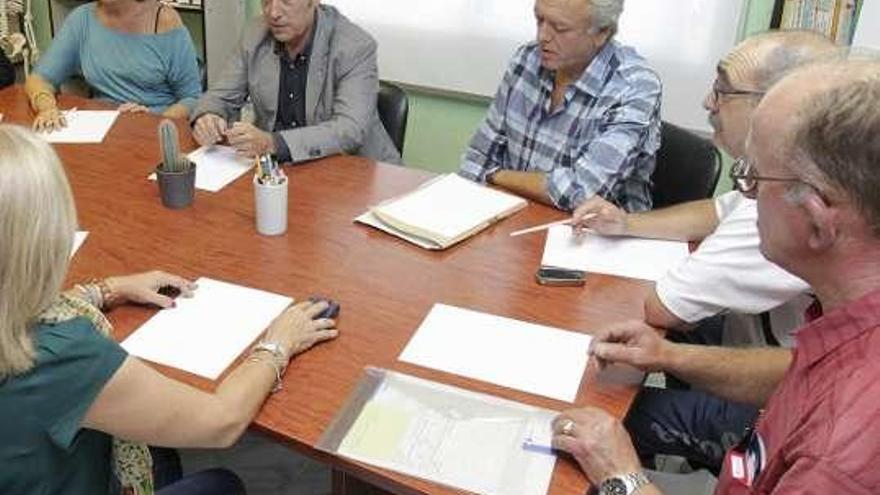 Vecinos de O Ventorrillo piden al Concello mejoras en la zona del depósito de agua