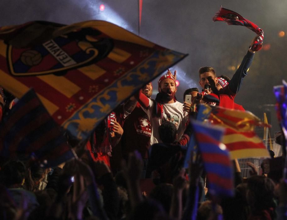 Así celebra el ascenso la afición del Levante UD