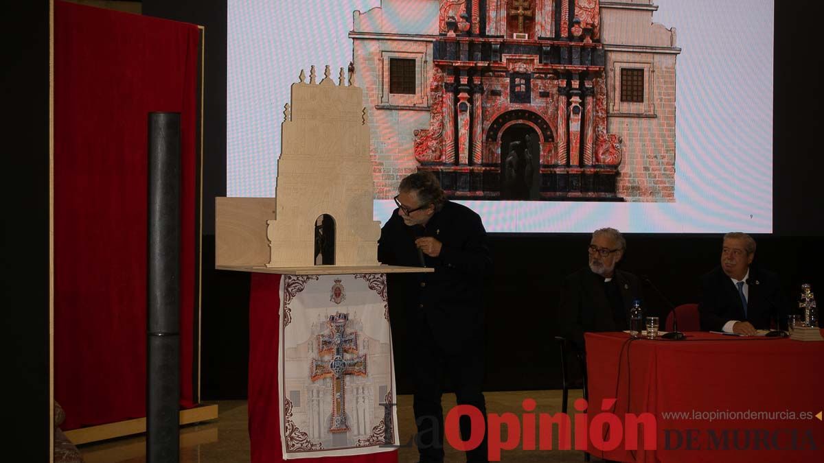 Así fue la presentación de la ‘Puerta del Alma’ de Jaume Blensa en Caravaca