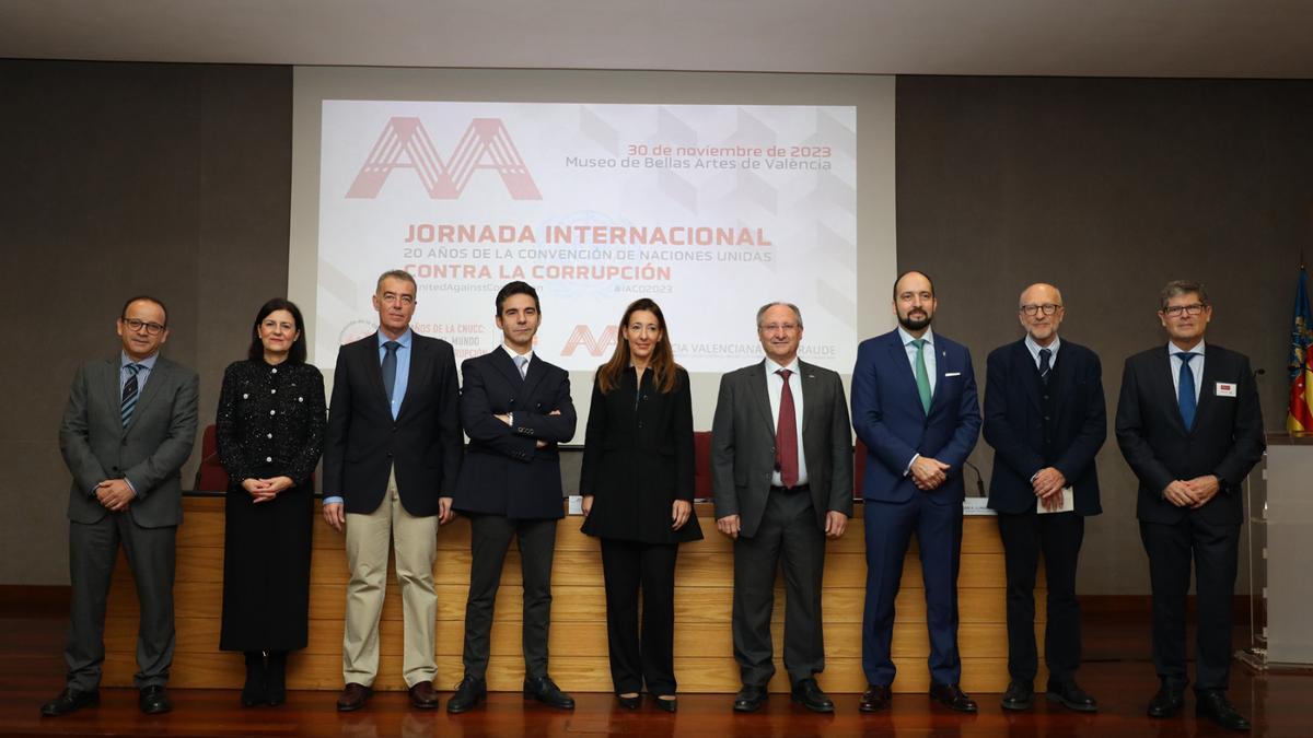 Algunos de los participantes en la Jornada contra la corrupción organizada por la Agencia valenciana antifraude que dirige Joan Llinares.