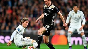 Así se presentó De Jong al Bernabéu: croqueta mágica que dejó sentado a Modric