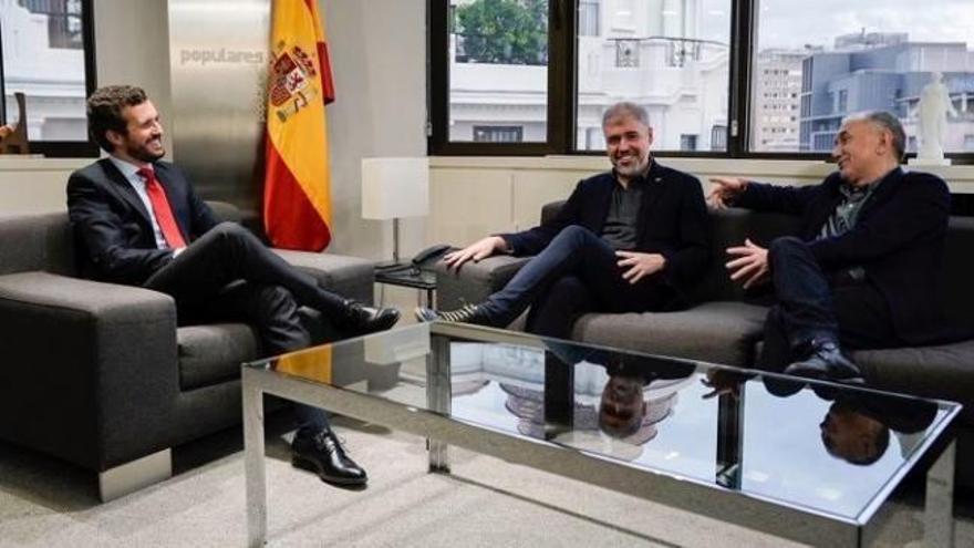 Pablo Casado se reúne con los líderes de UGT y CCOO