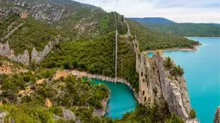 La muralla natural de Huesca tiene millones de años y  una de las mejores rutas de senderismo de España