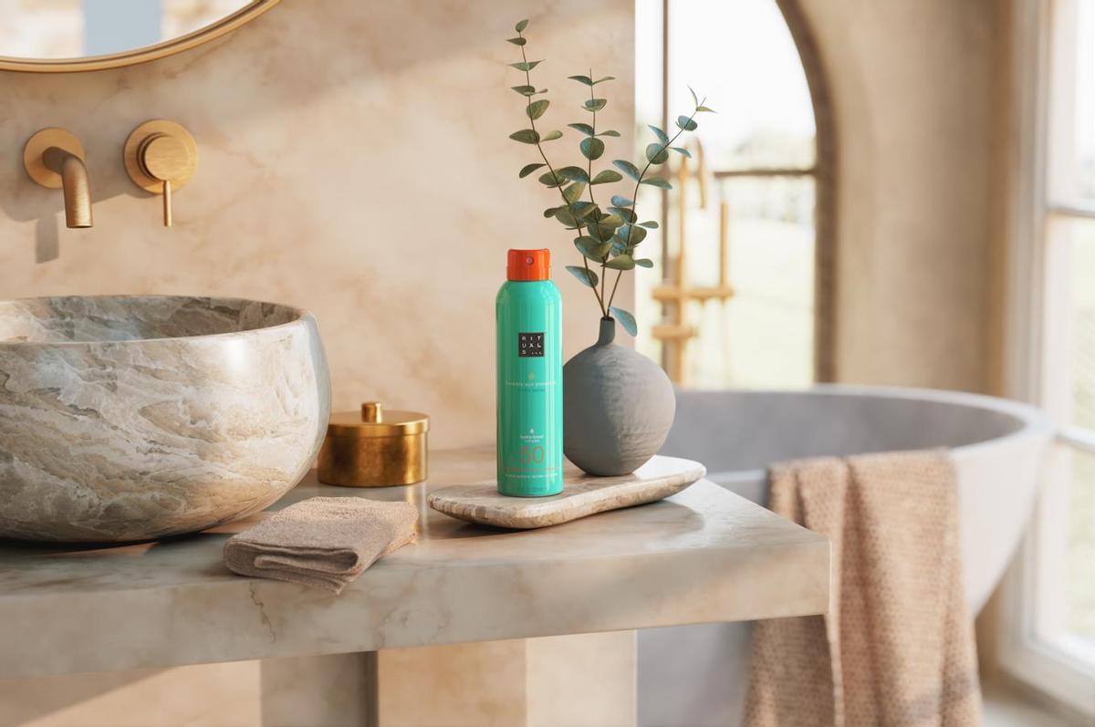 Sun protection milky spray spf 30 y spf50 de Rituals.