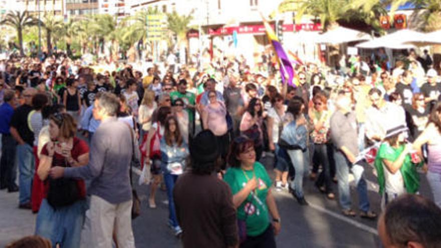 La manifestación a su paso por Alfonso El Sabio