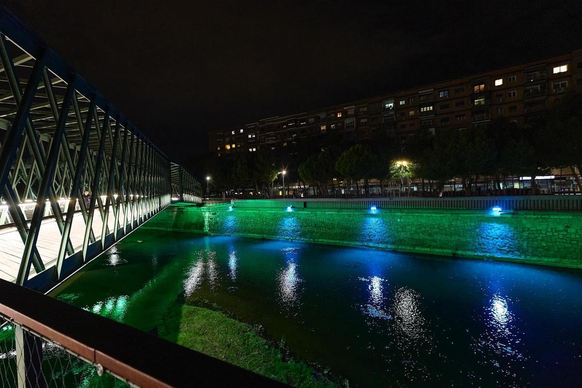 Las nuevas luces sobre el río Manzanares.