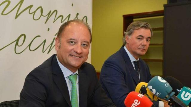 Antonio Casal y Carlos Casas presentaron en Pontevedra el proyecto "Novo ciclo da auga" de Ence. // G.S.