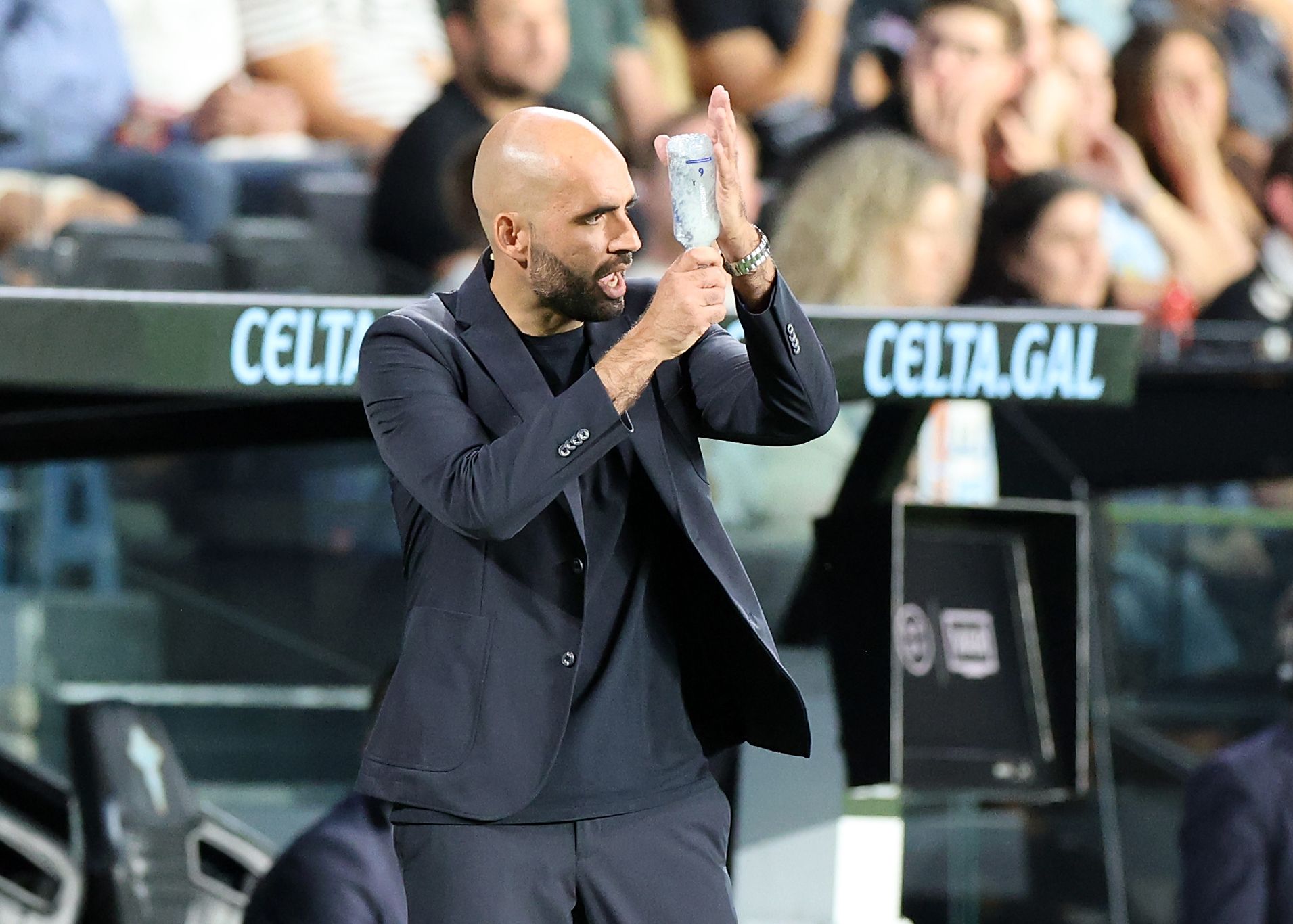 El entrenador Claudio Giráldez, durante el partido Celta - Athletic en Balaídos.
