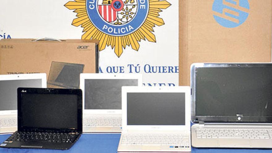 Ordenadores intervenidos por la Policía Nacional al técnico informático arrestado.