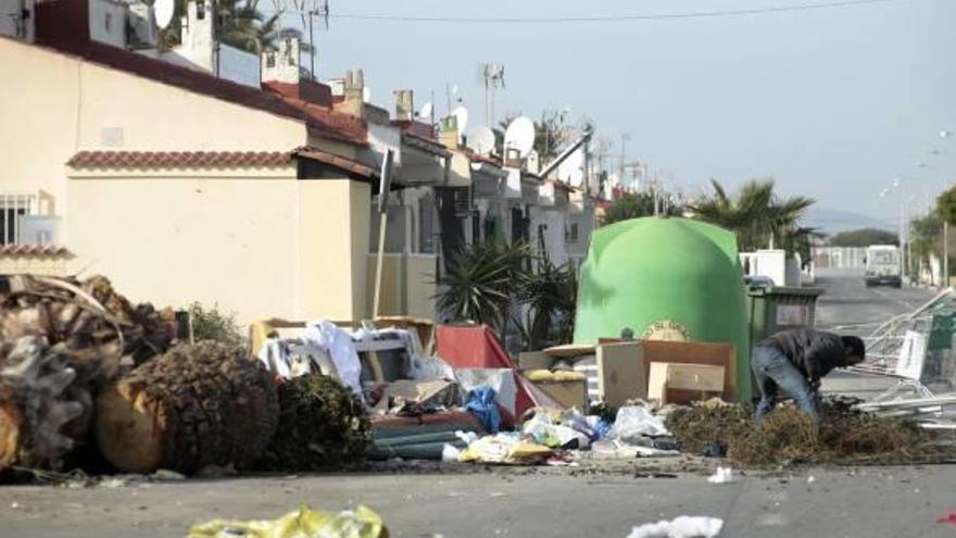 Vecinos de Torretas III alertan de la ocupación ilegal de 80 casas en la urbanización