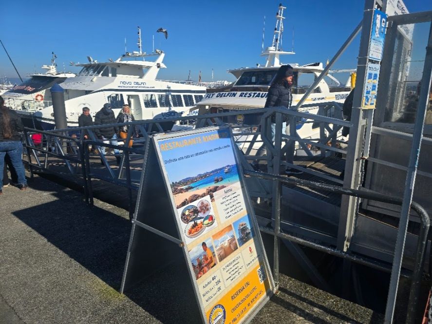 Así se despidió el año en el catamarán restaurante Fly Delfín, de Cruceros do Ulla Turimares.