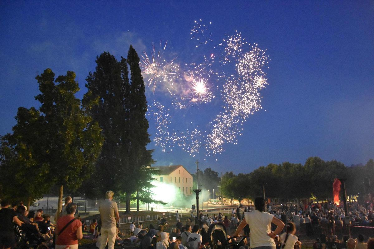 Espectacle pirotècnic a la festa major de Sant Joan