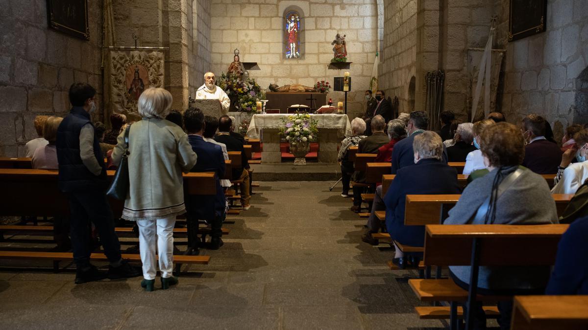 Misa previa a la procesión de la Virgen de la Guía