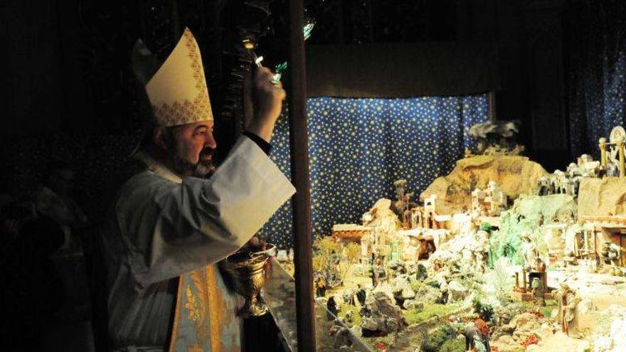 El mayor belén de Teruel recrea hitos de la ciudad en miniatura