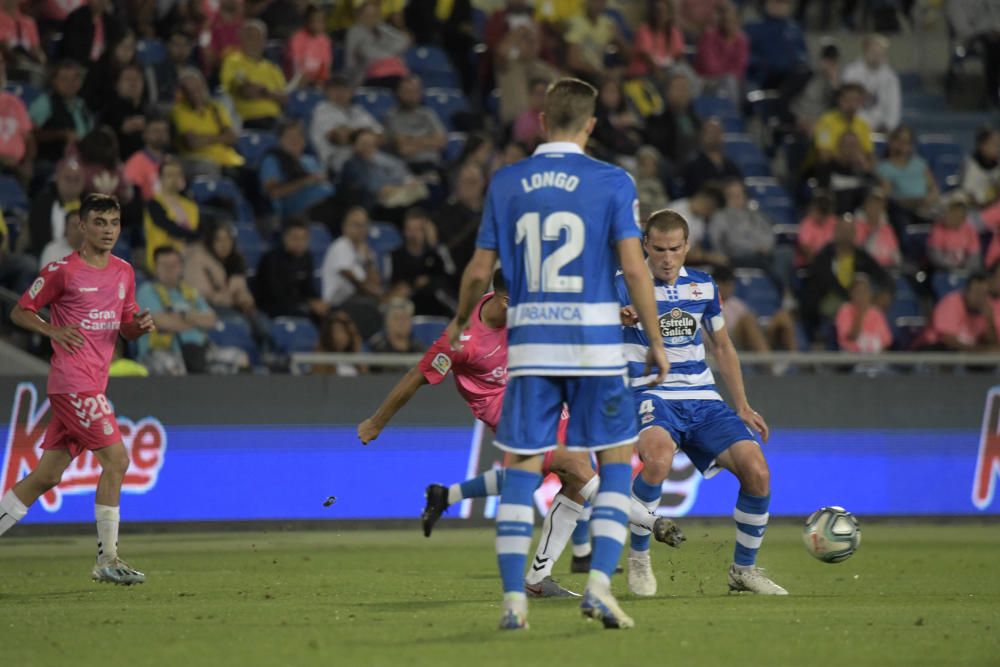 El Dépor se hunde ante la UD Las Palmas.