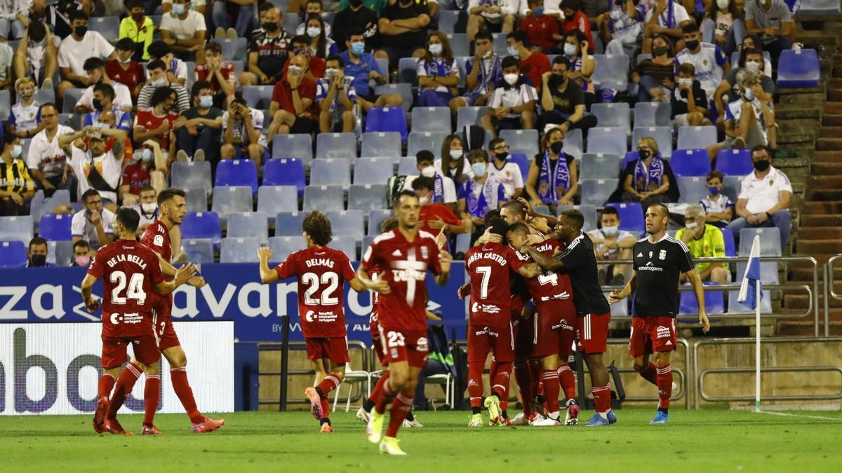 Los jugadores del FC Cartagena celebrando el tanto conseguido en La Romareda.