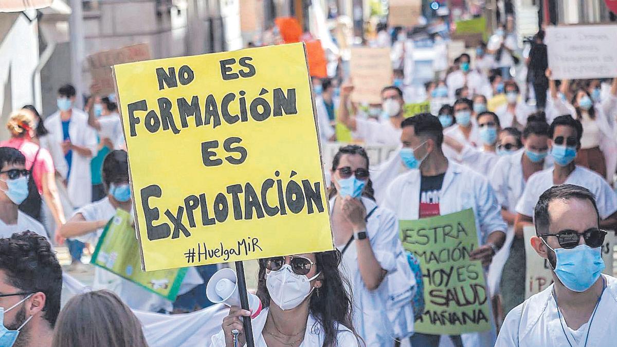 Sanitarios protestan en una manifestación reciente.