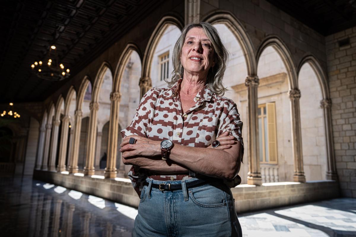 Retrato de Carmen Zapata, alcaldesa de la noche de Barcelona, durante la entrevista realizada en el Ayuntamiento de Barcelona. Barcelona, 9 de julio de 2026. AUTOR: Manu Mitru | EPC