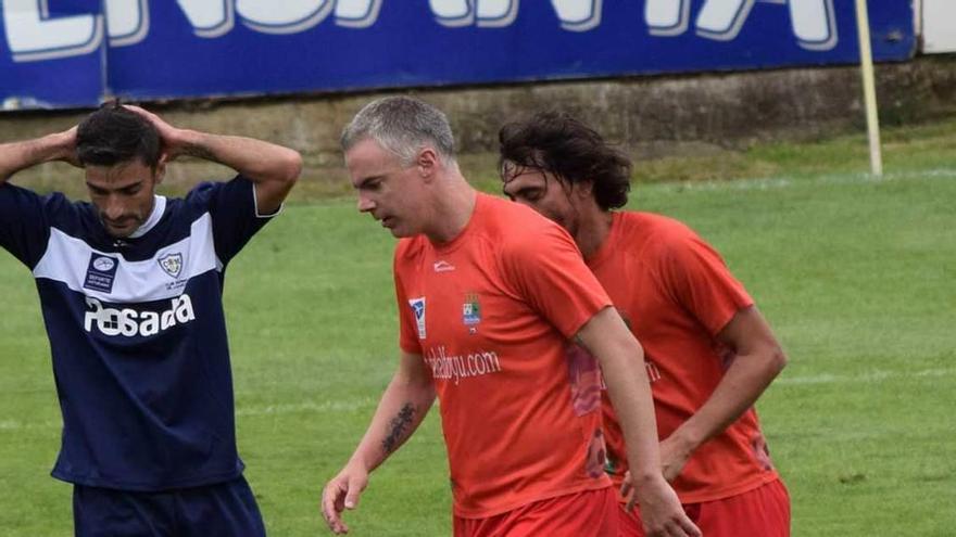 Boris, en Miramar, con la camiseta del Colunga, en la primera vuelta.