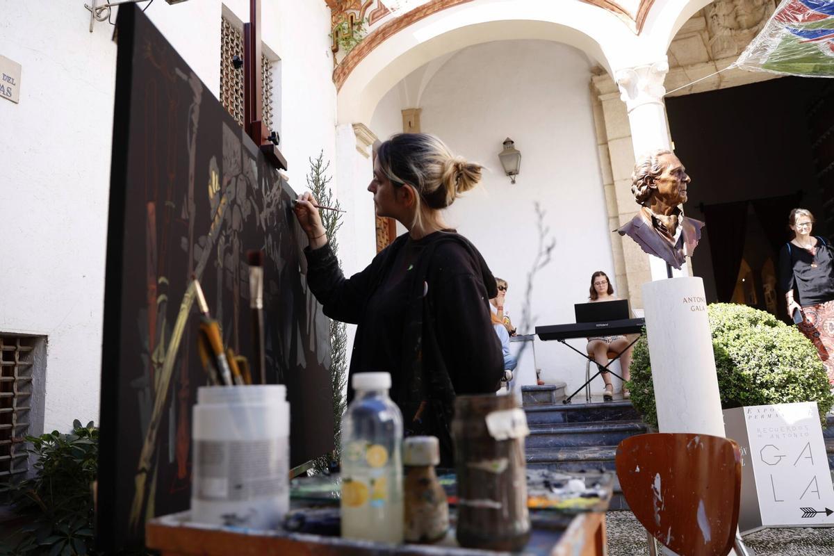 Medio centenar de artistas comparten su proceso creativo en las calles y plazas de la ciudad