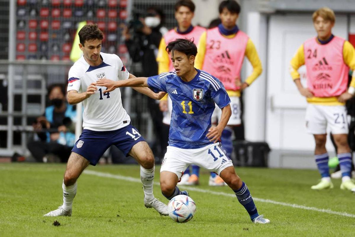 Equipación de la selección de Japón.