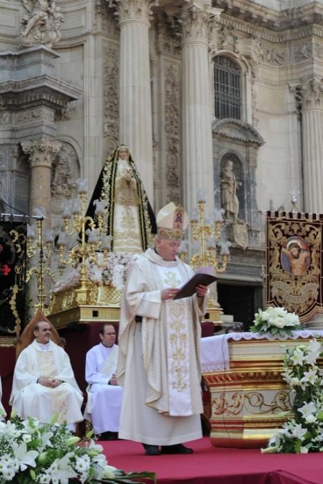 Coronación de la Virgen de la Soledad en la plaza Belluga