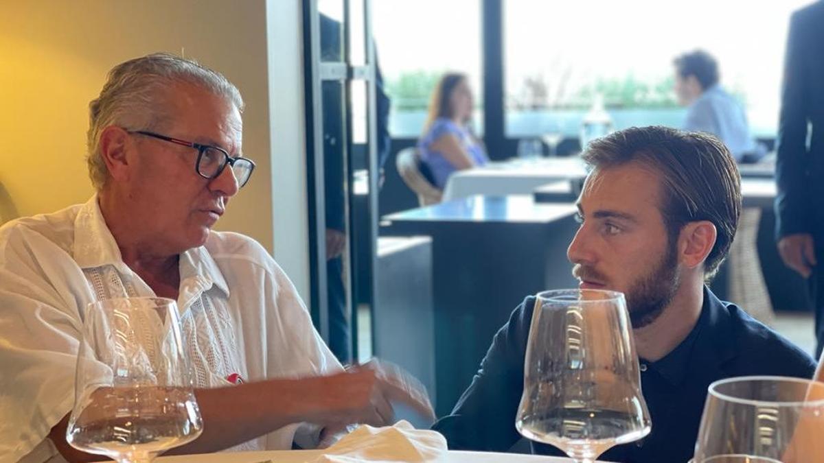  Pere Vehí i Guillem Pérez en el restaurante Miramar