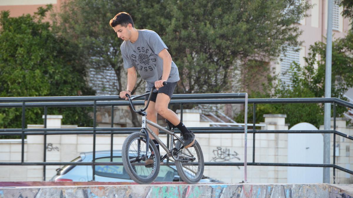 José María Galán Rojo con su BMX.