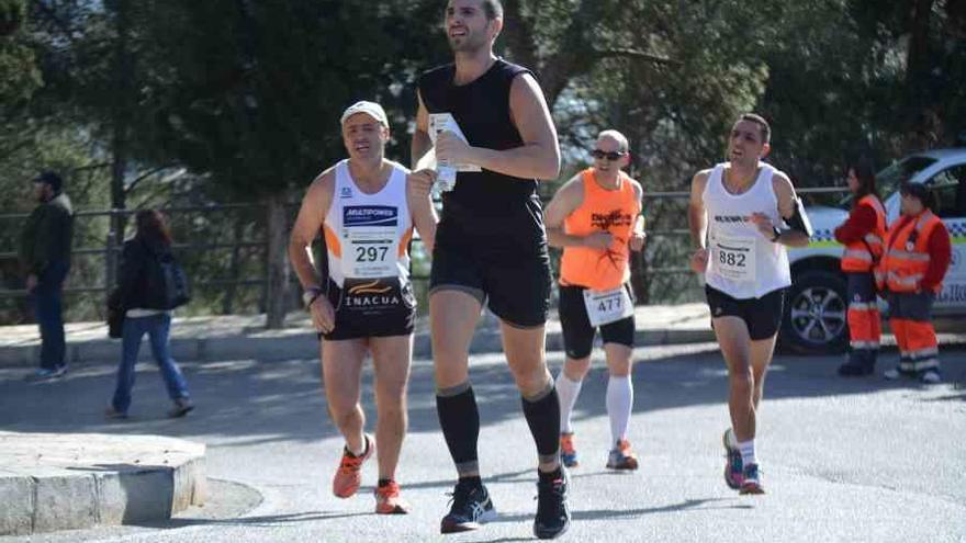 Una imagen de la edición de 2015 de la carrera de la Peña El Bastón.