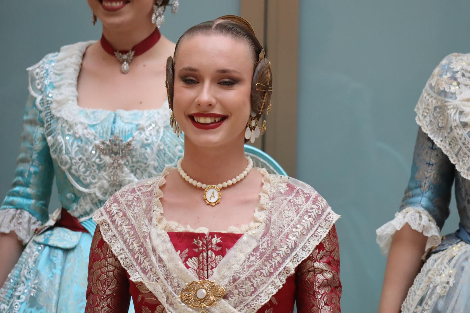 La Batalla de Flores de las candidatas a Falleras Mayores de València